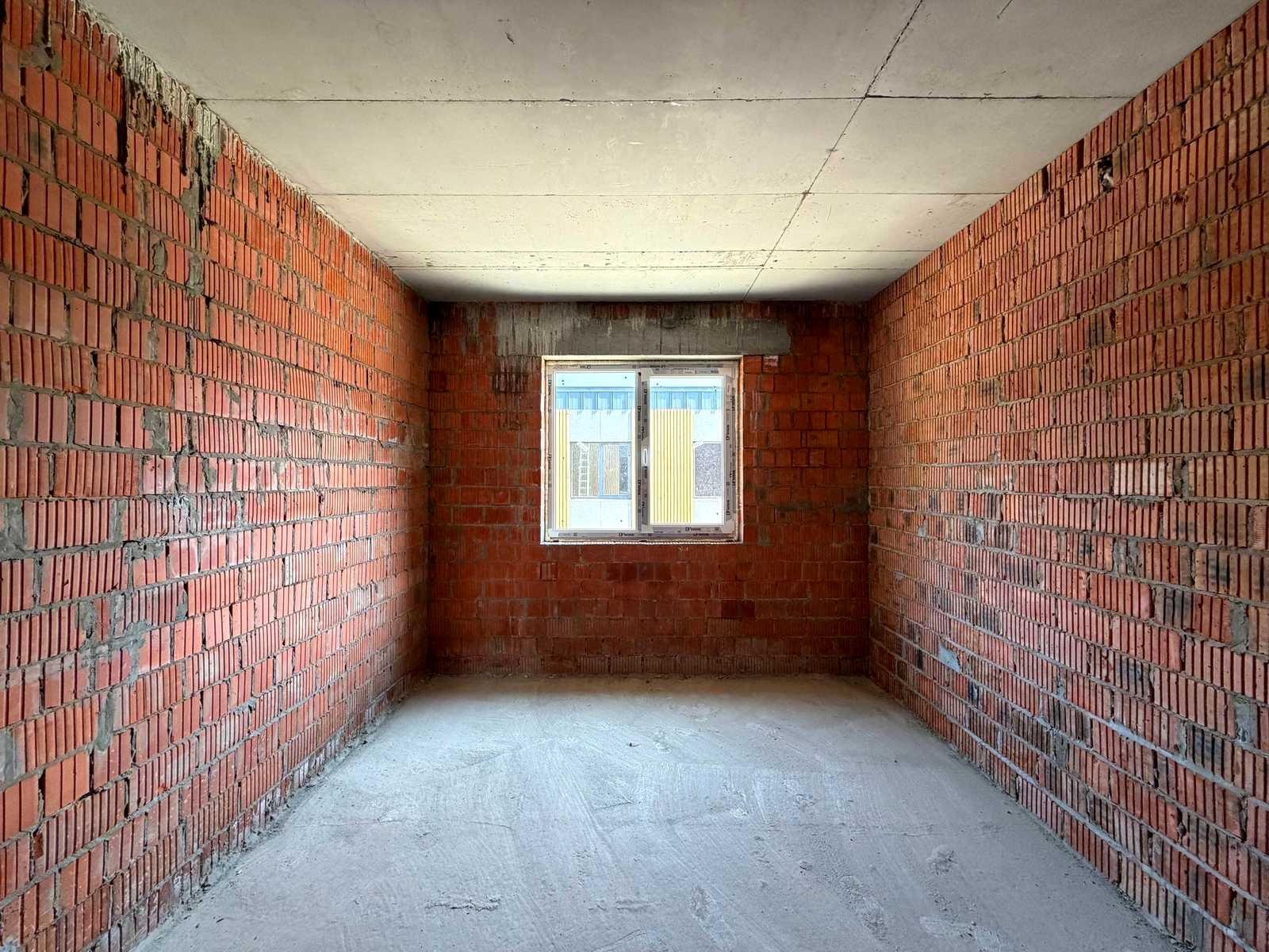 1872676093667023