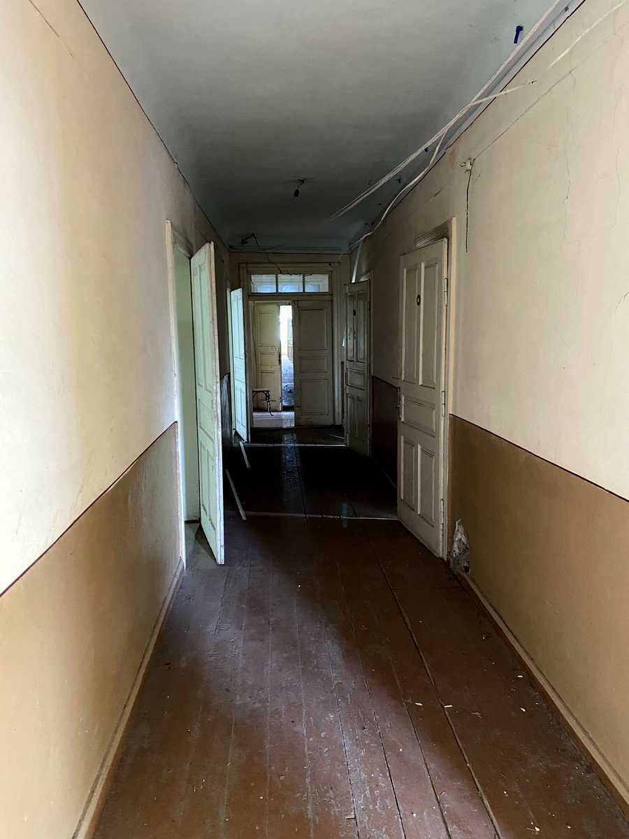 1872676126412283
