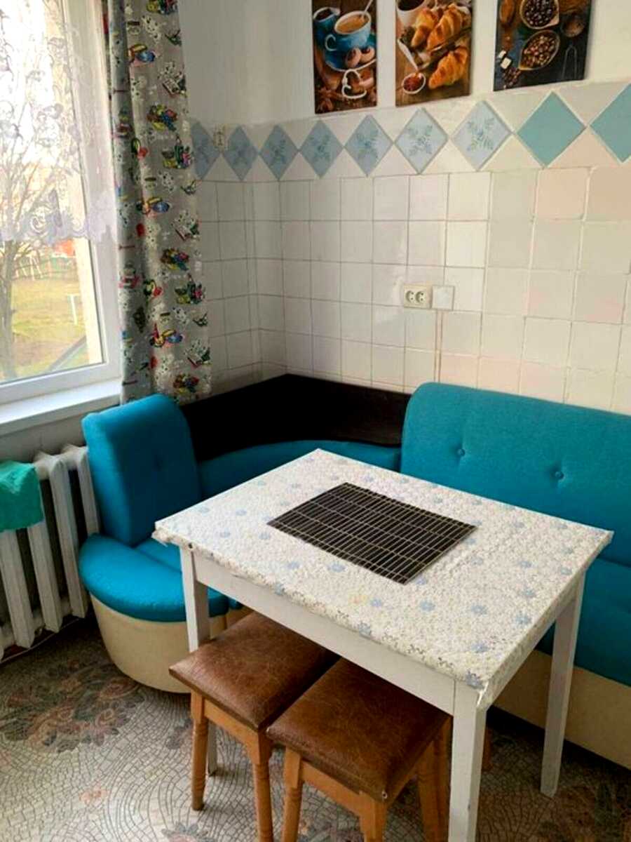 1872677453331762