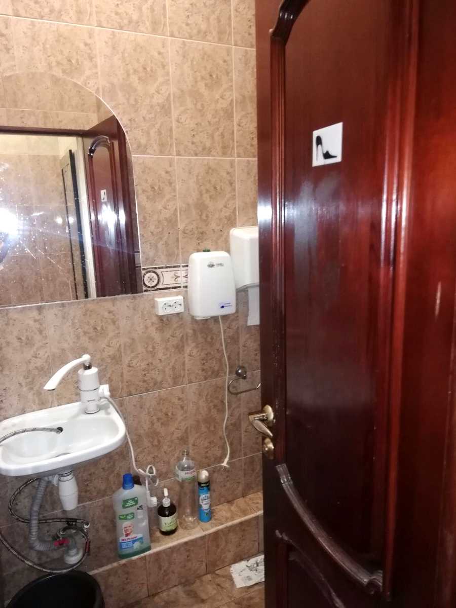 1872677641783045