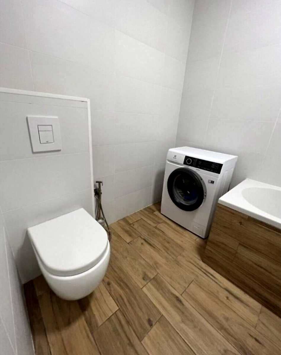 1872678992087365