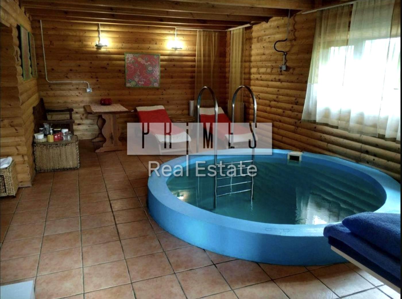 1872679777895302