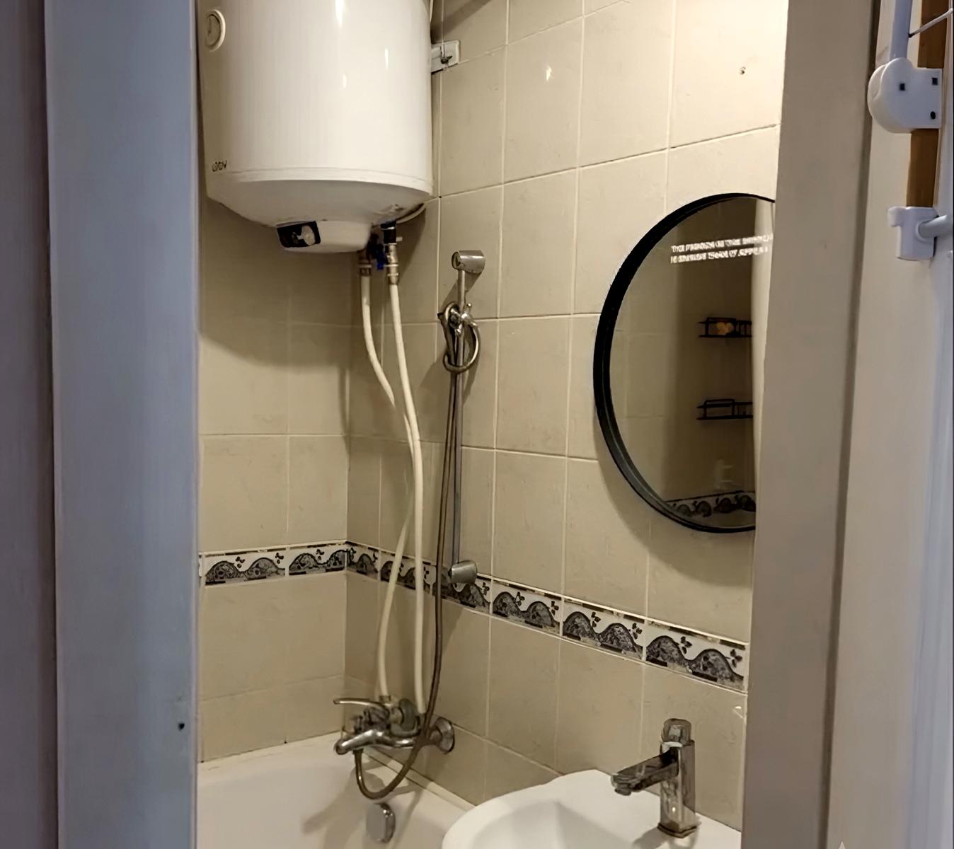 1872683445027686
