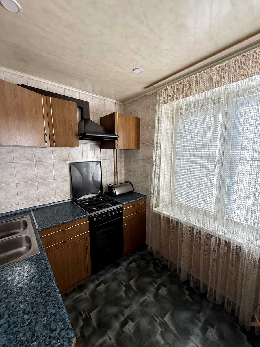 1872683803704818