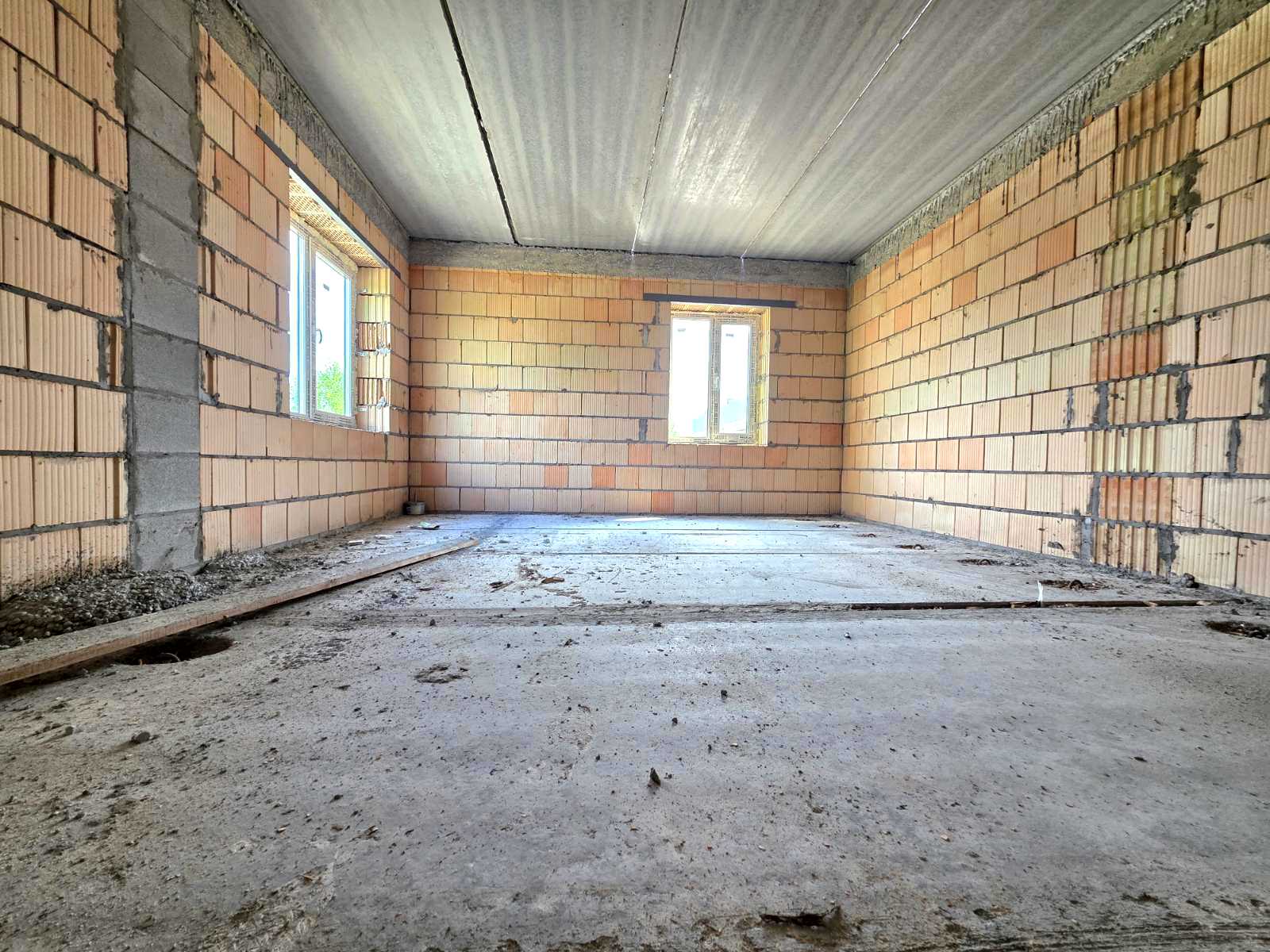 1872683871601528