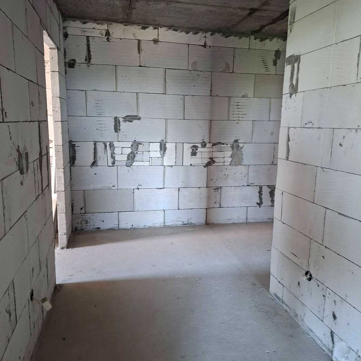 1872685394375514