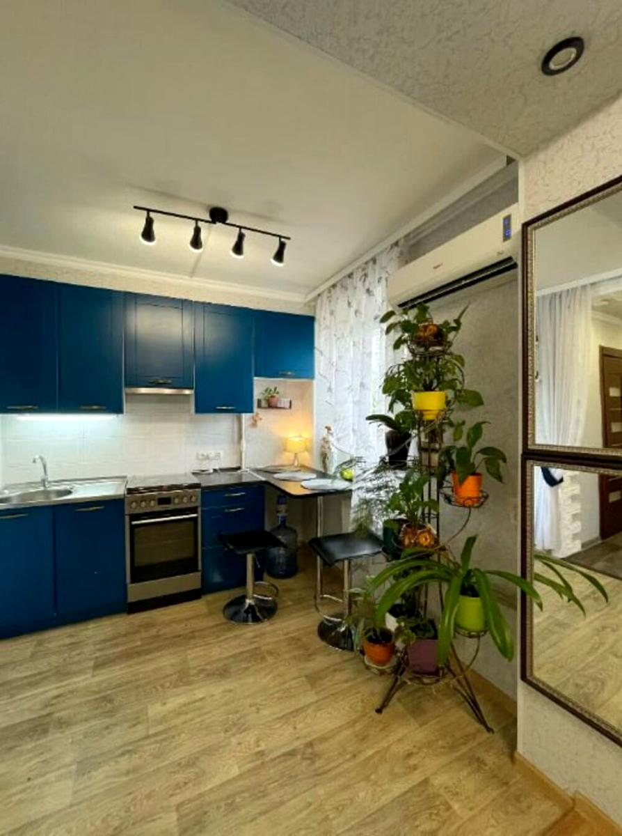 1872685513985180