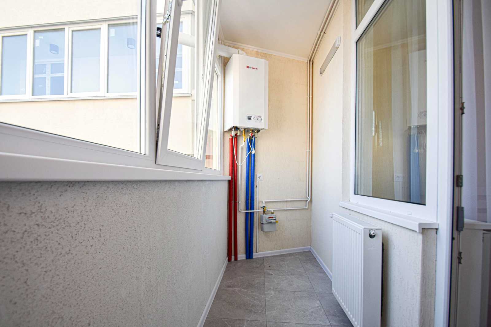 1872686102450467