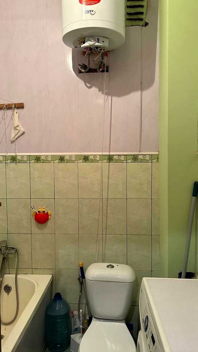 1872689795402311