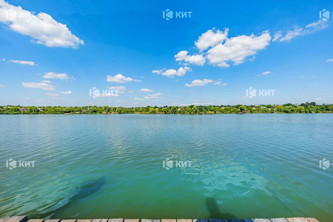 1872690257636018
