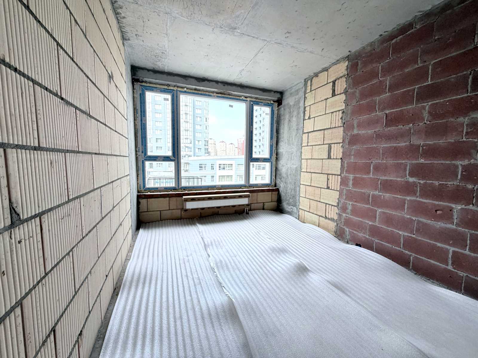 1872695920005296