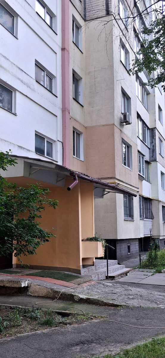 1872744003339760