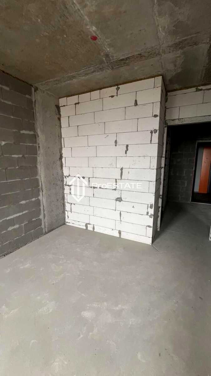1872755191917383