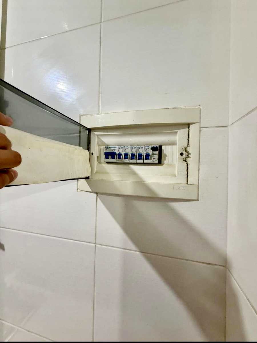 1872756078063325