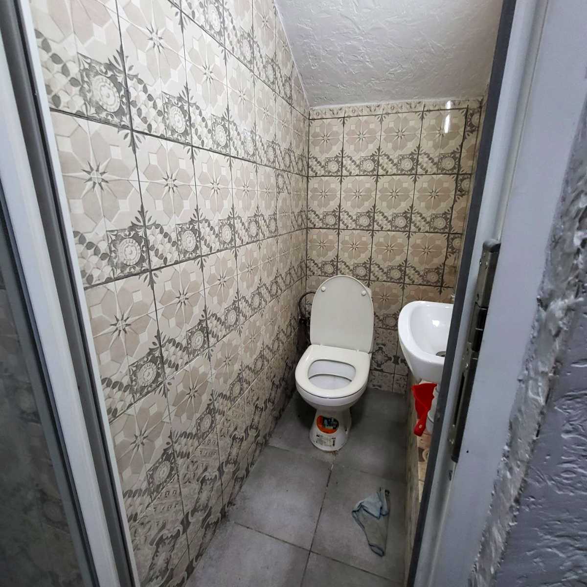 1872759379840439