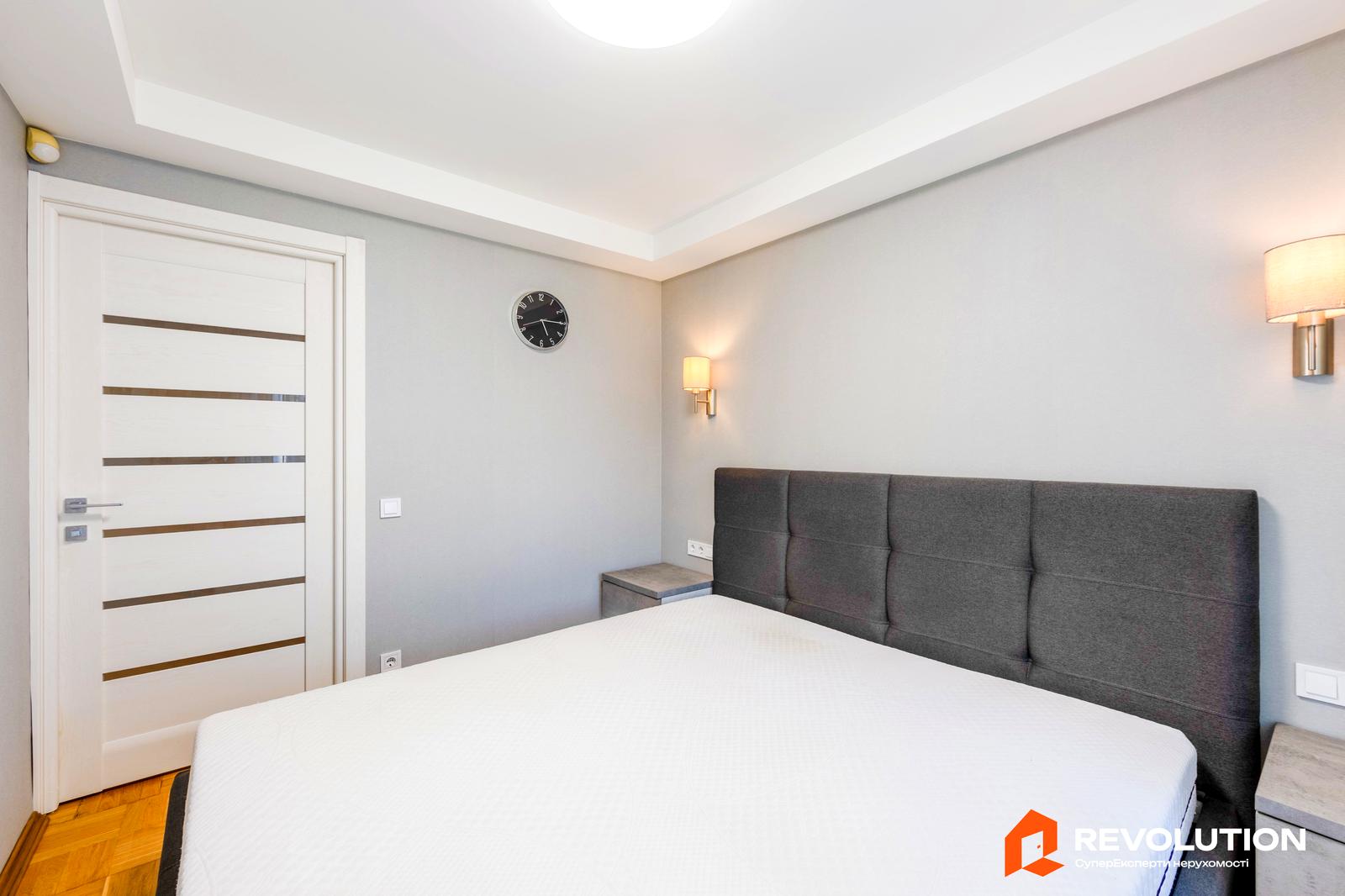 1872763143123321