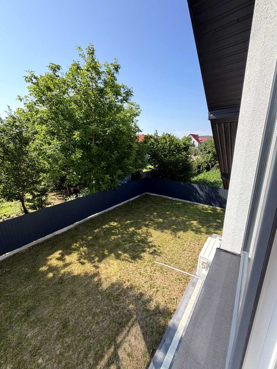 1872763611669635