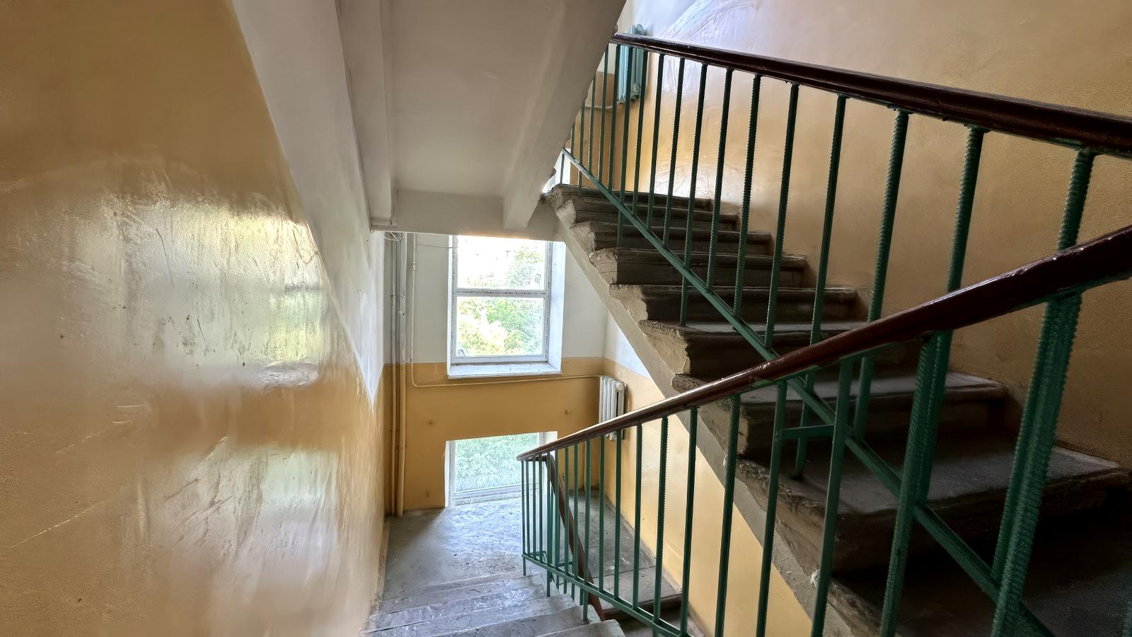 1872765526431625