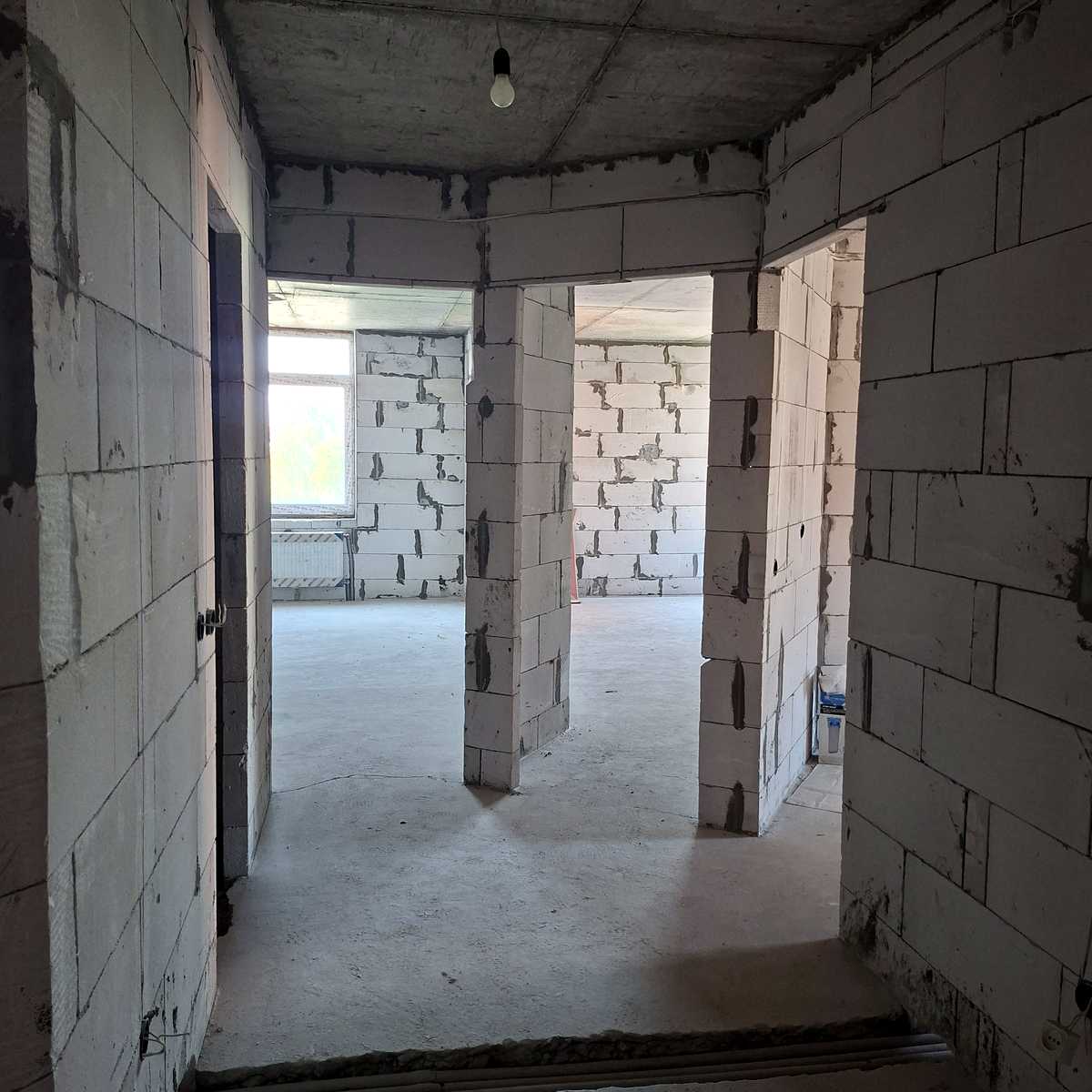 1872765635944567