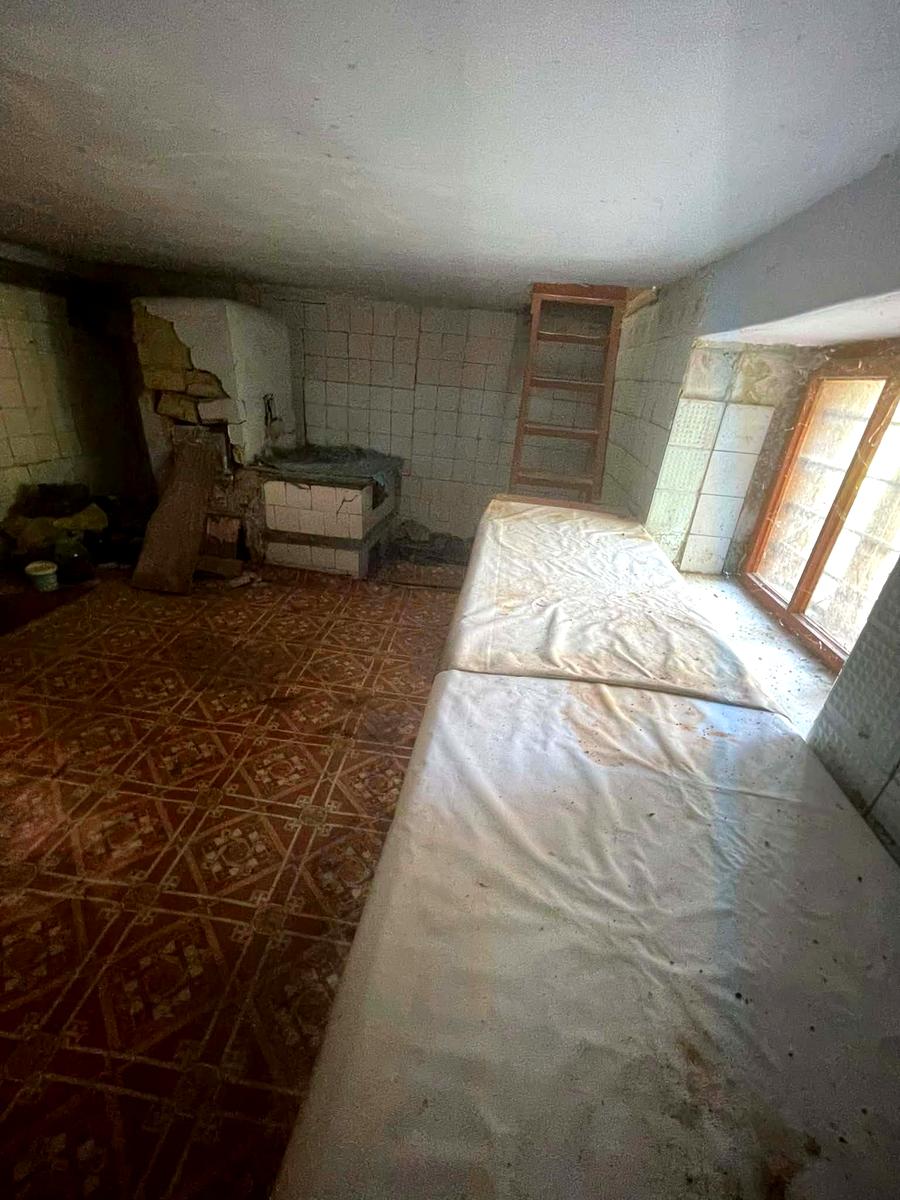 1872766087703156