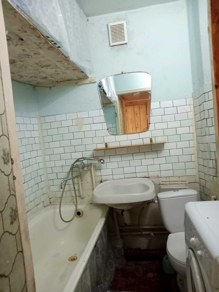 1872767759705548