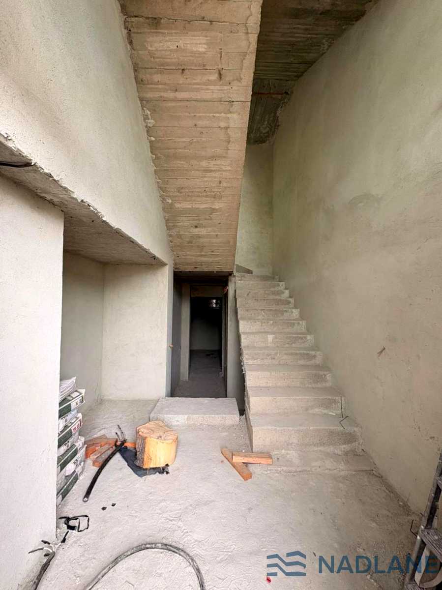 1872771418798353