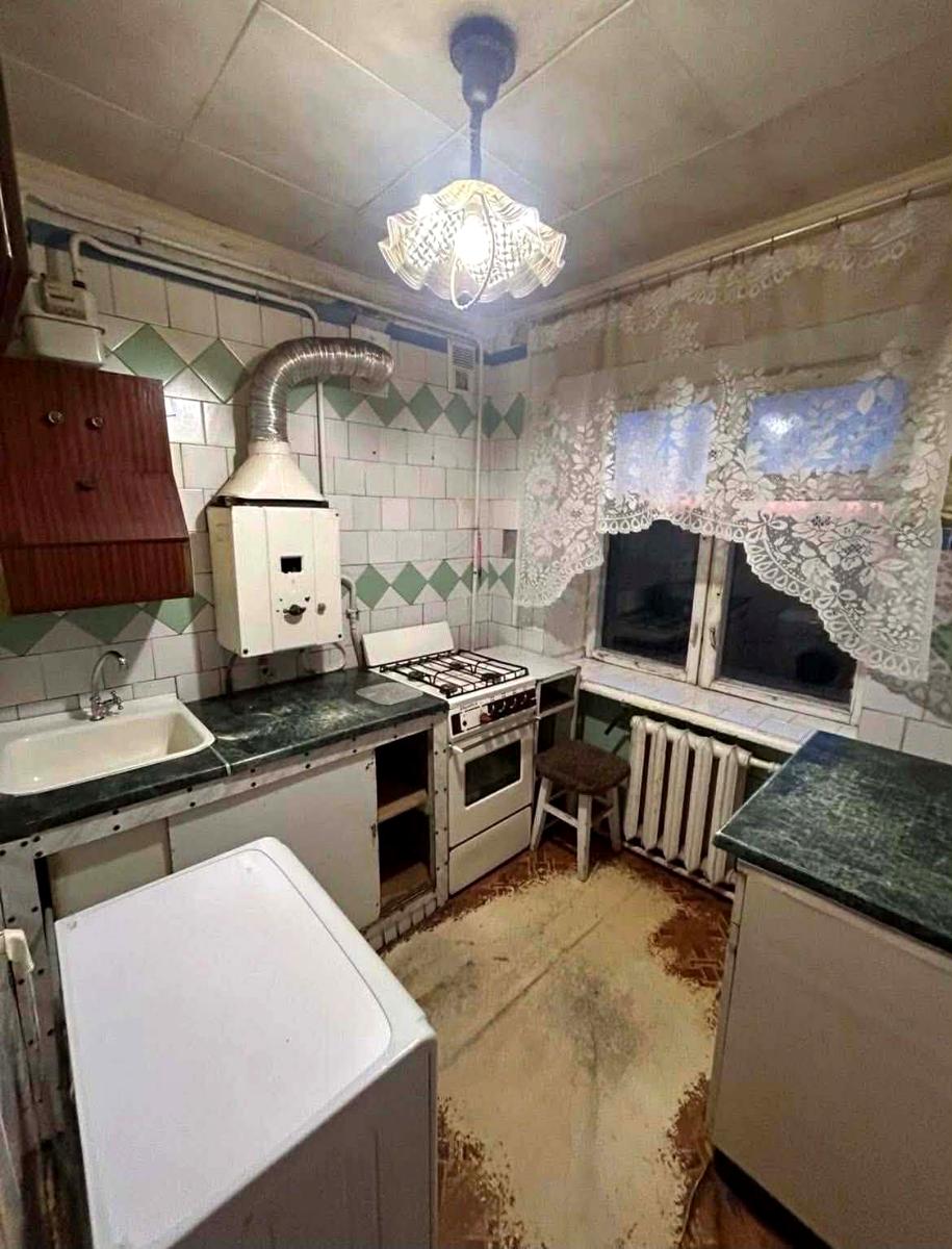 1872772631008695