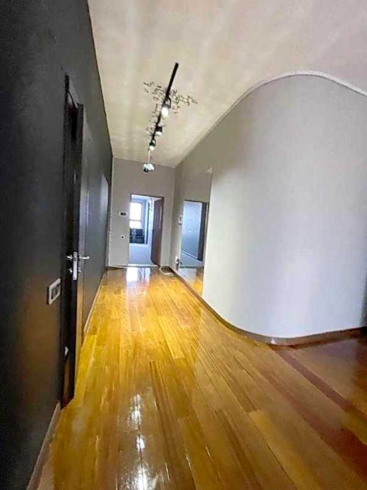 1872773813415289