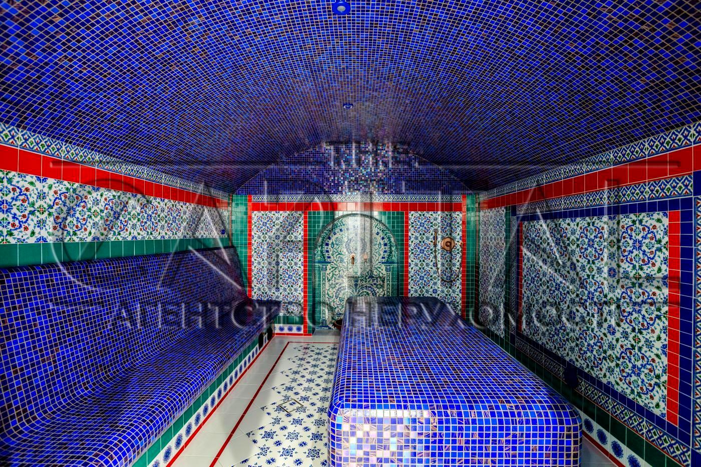 1872773850548775