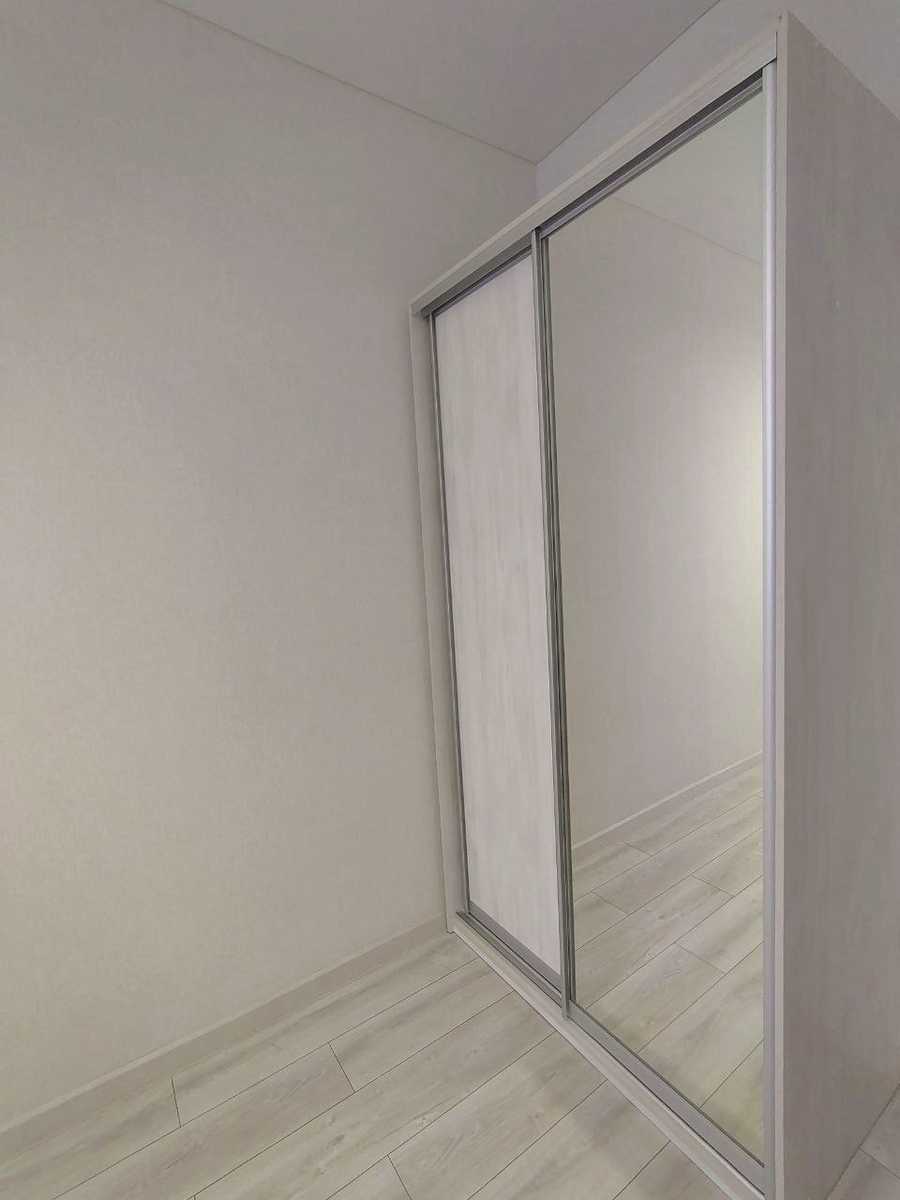 1872775361690941