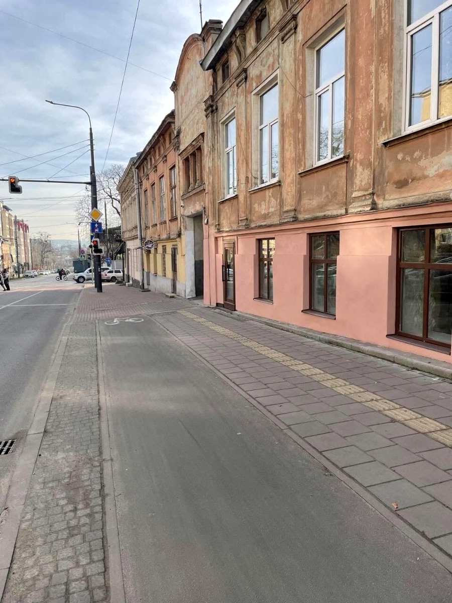 1872775633638038
