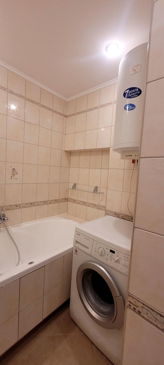 1872776992514724
