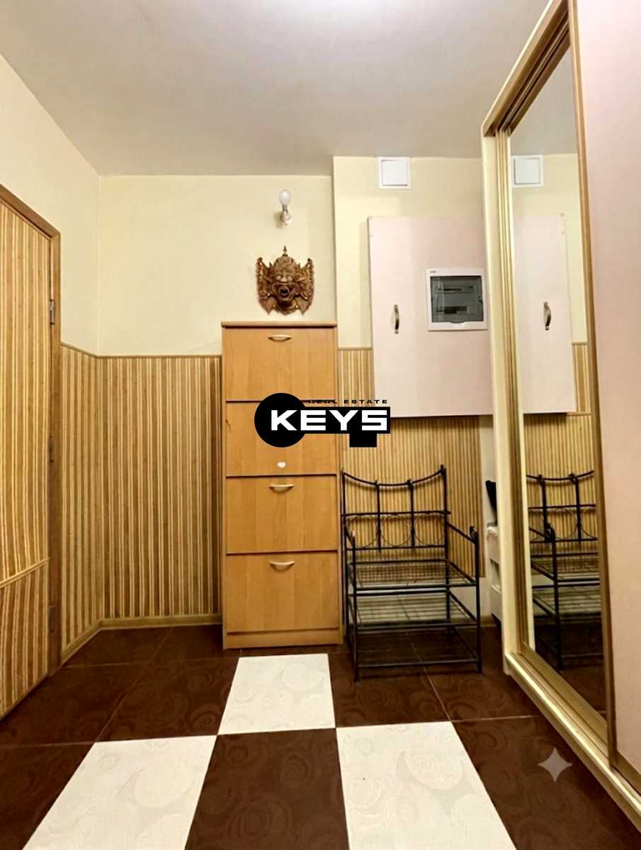 1872777921538027