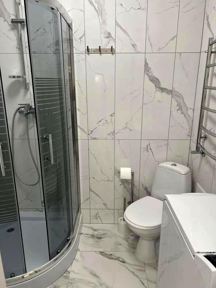 1872779500686997