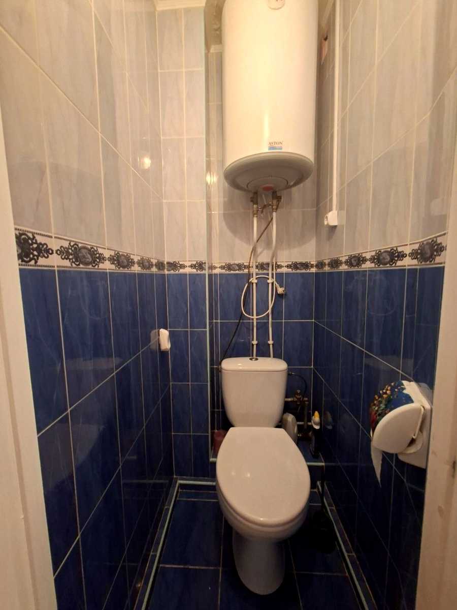 1872779505663875