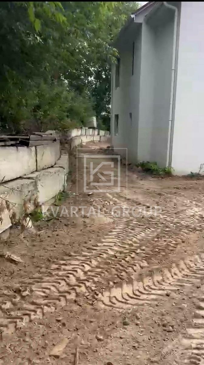 1872781224898367