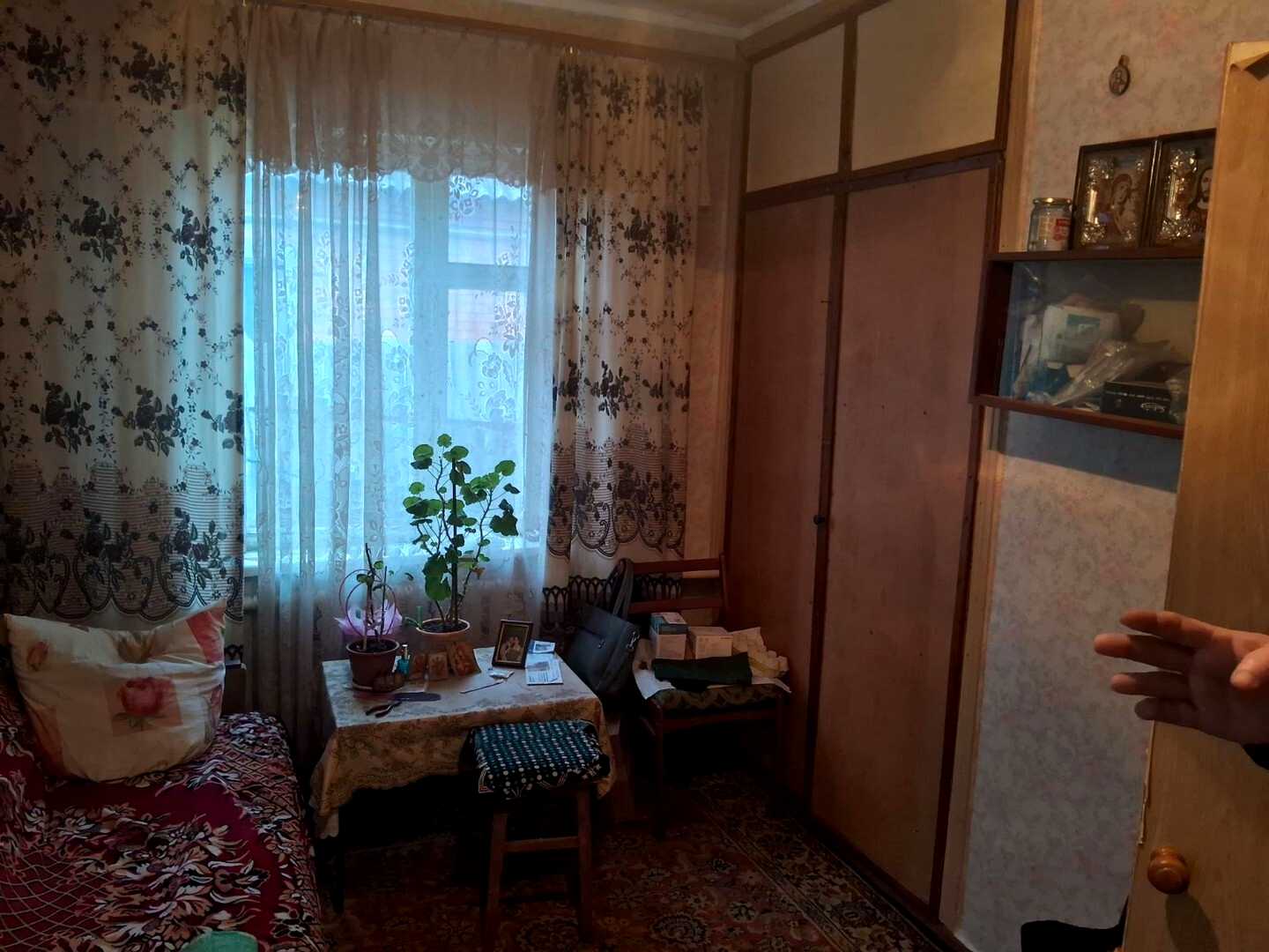 1872782497817963