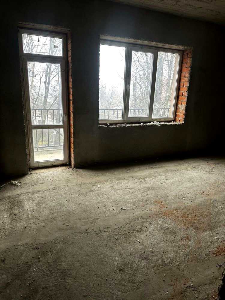 1872782865736030