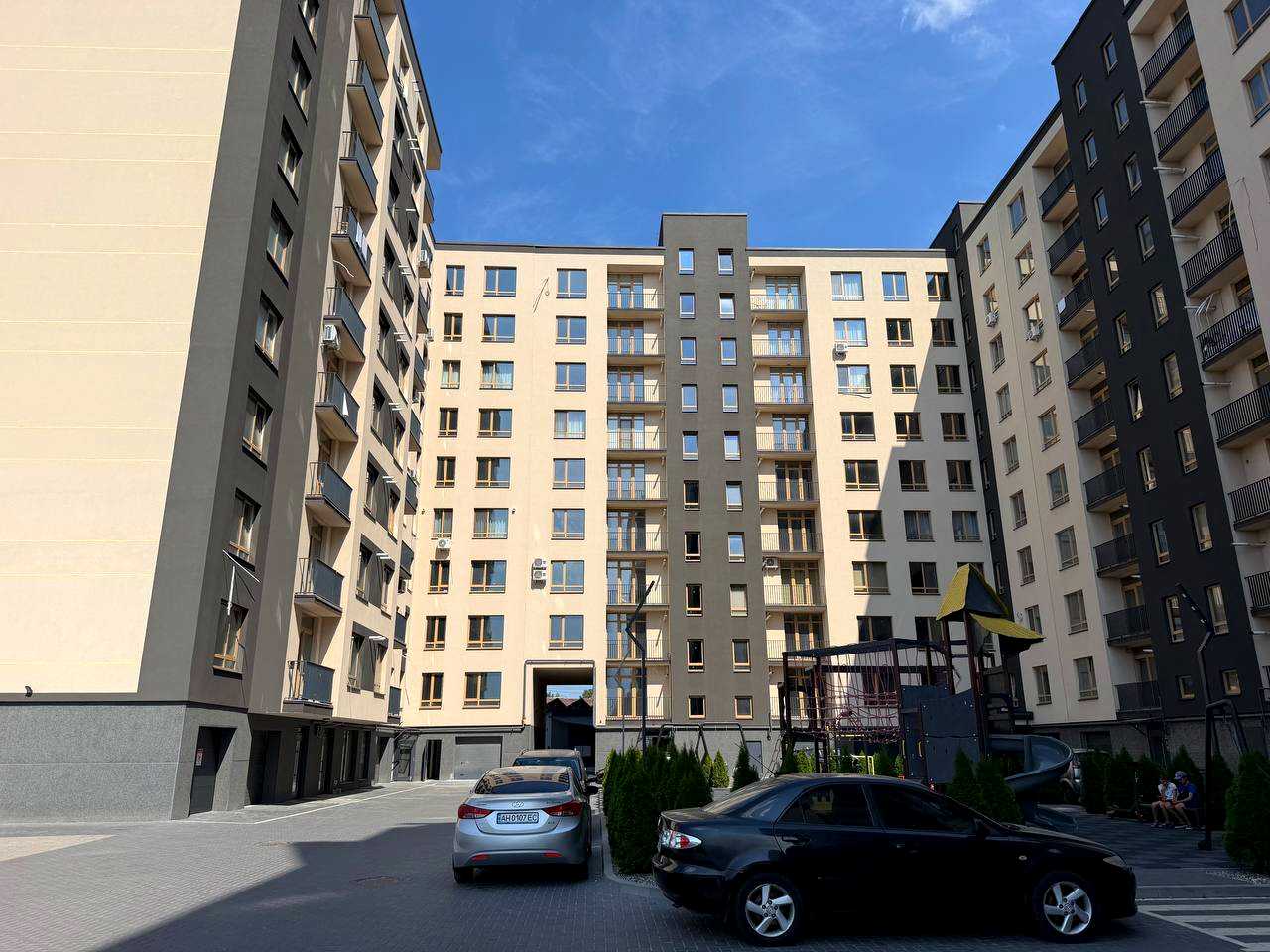 1872784156546334