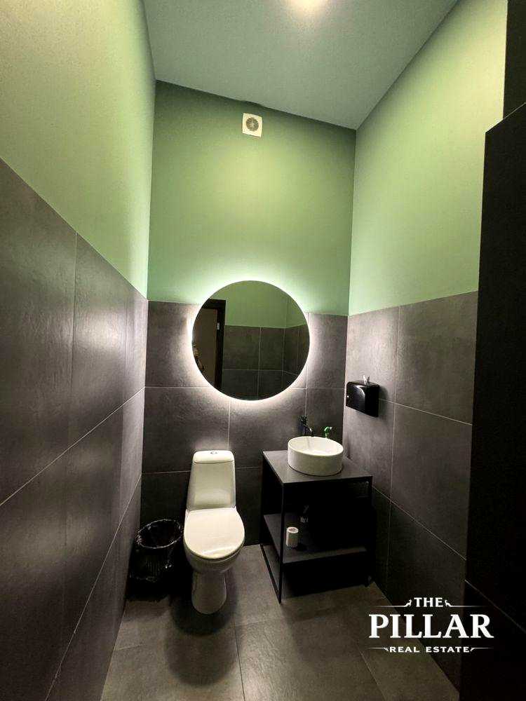 1872784511857891