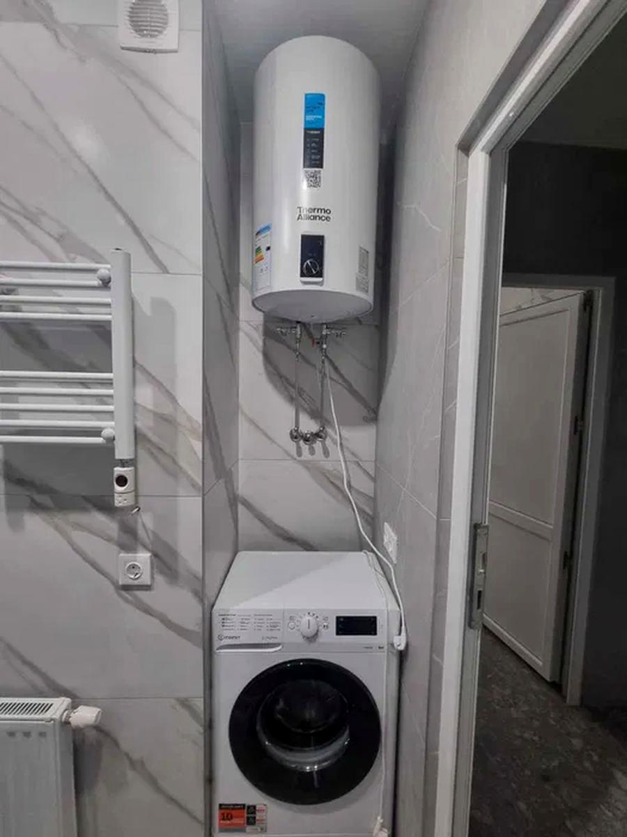 1872789131453705