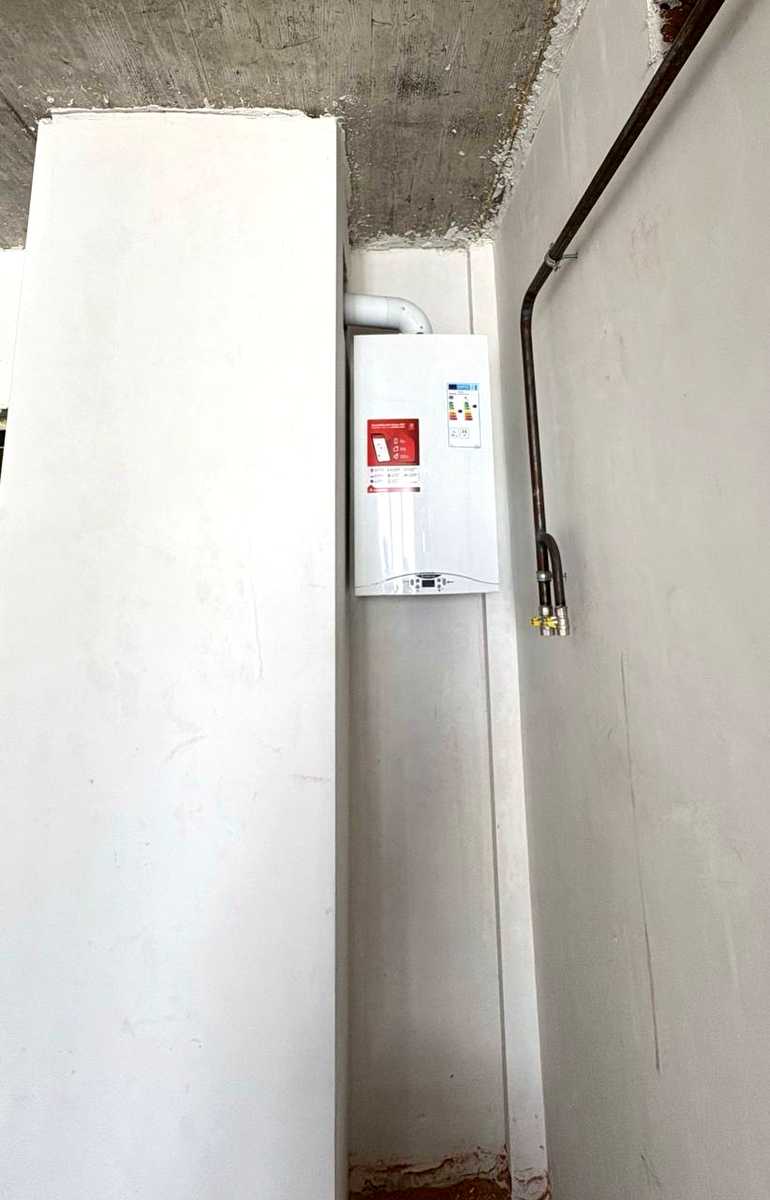 1872798691709971
