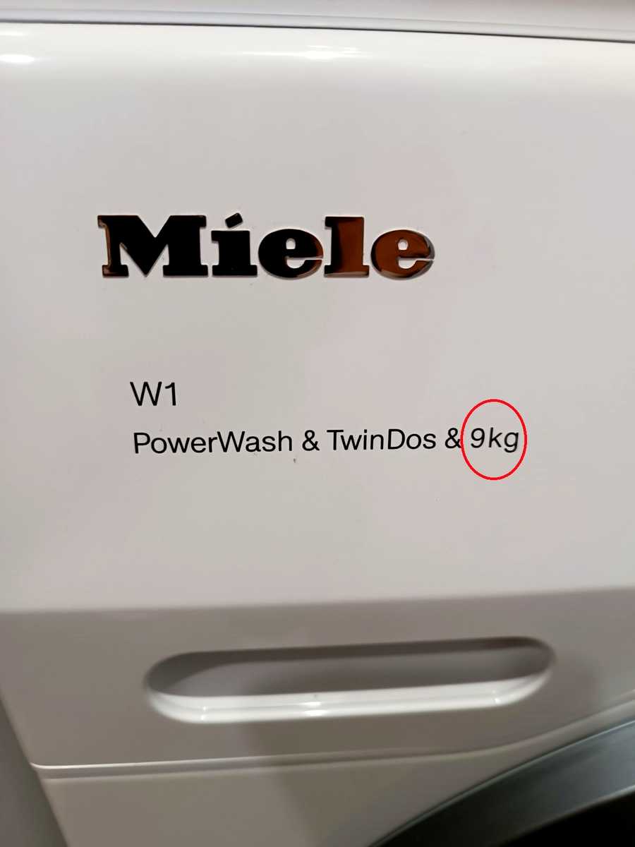 1872800388813727