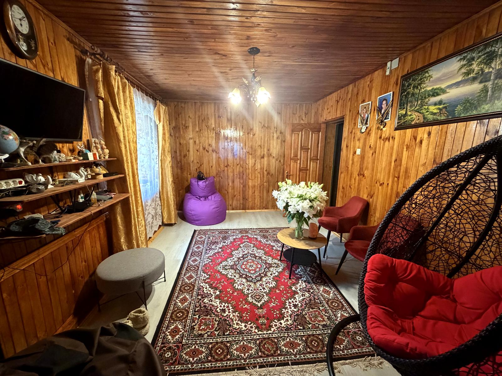 1872802908158353