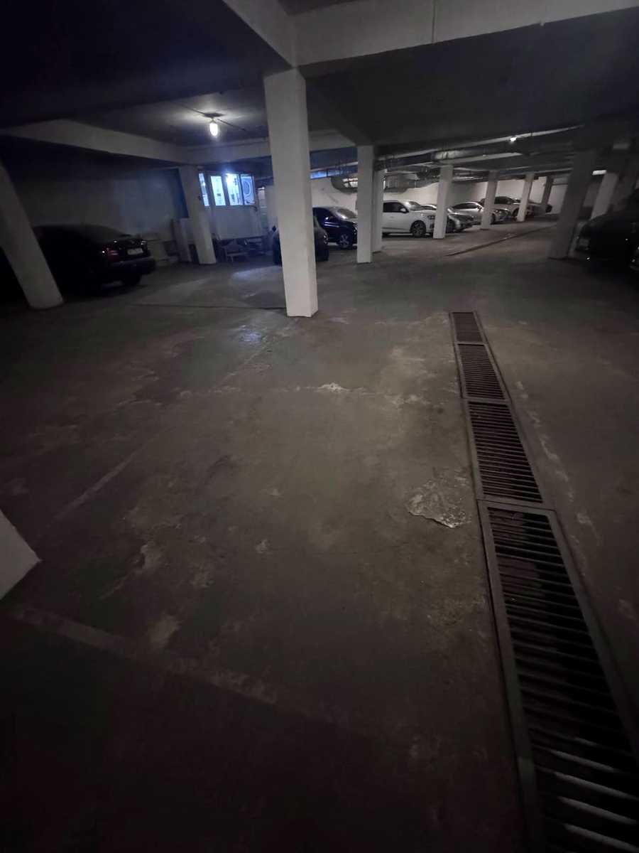 1872808986377353