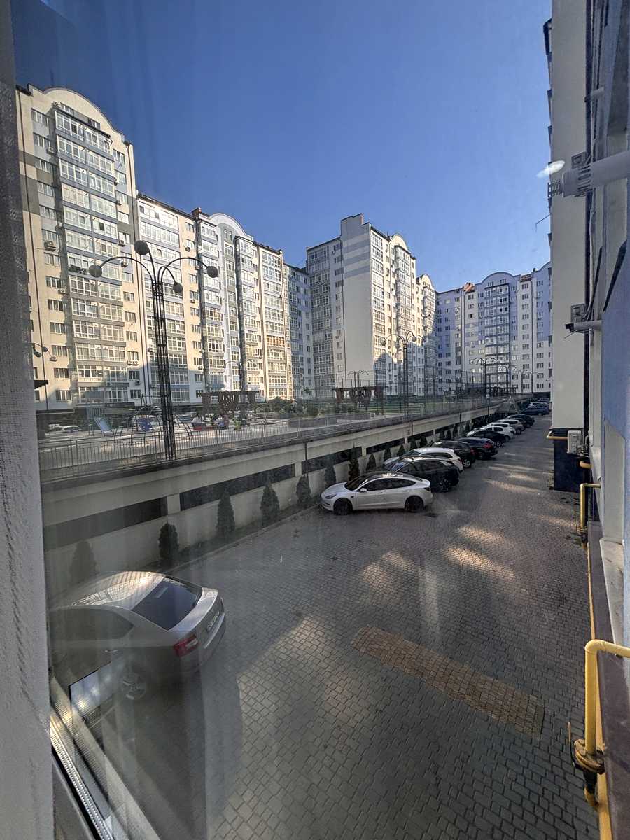 1872846806530722