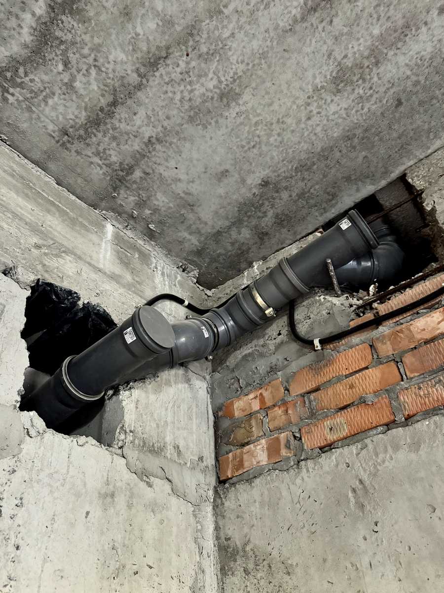 1872853553559672