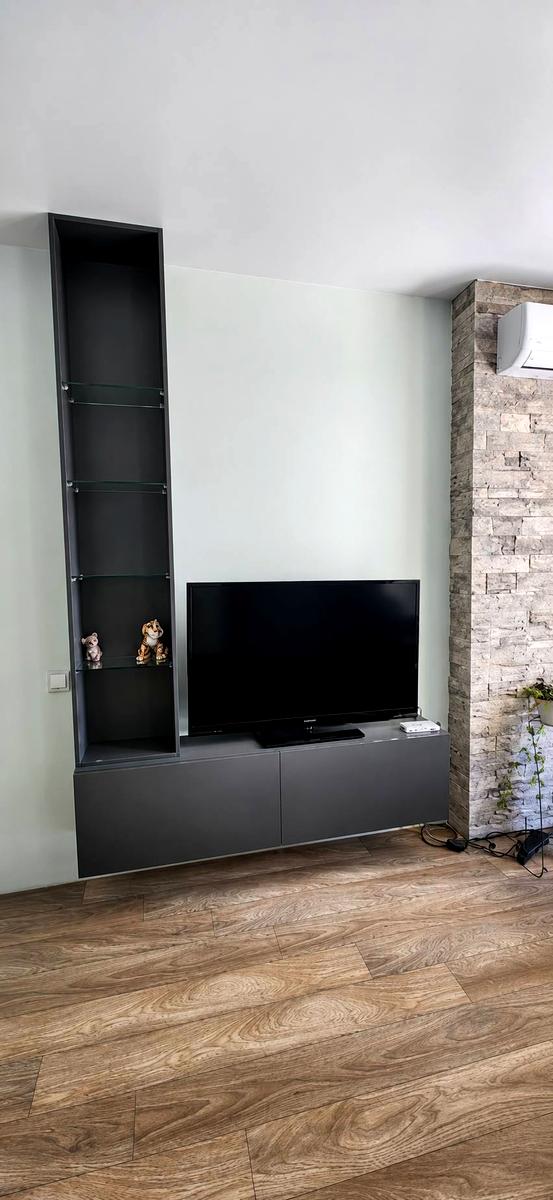 1872856357871459