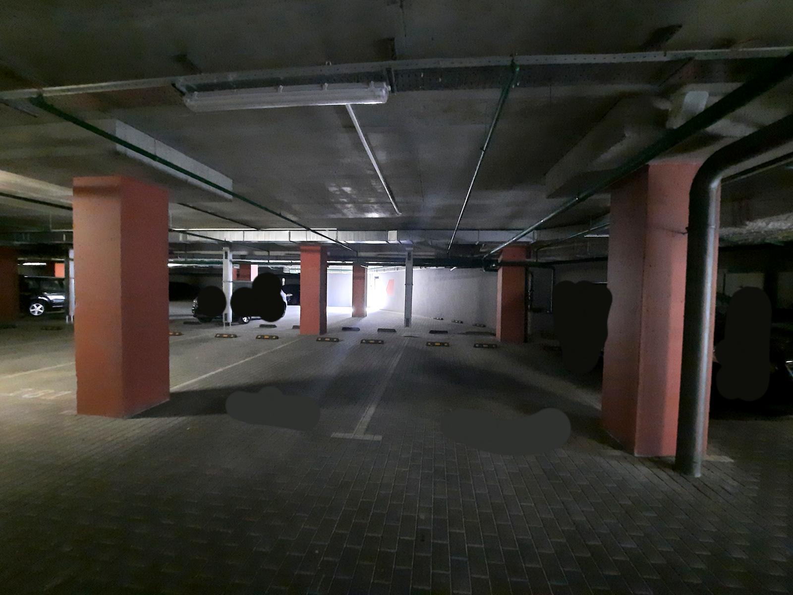 1872856784372335