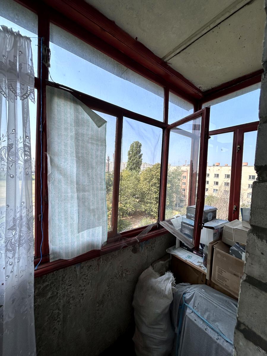 1872857046783592
